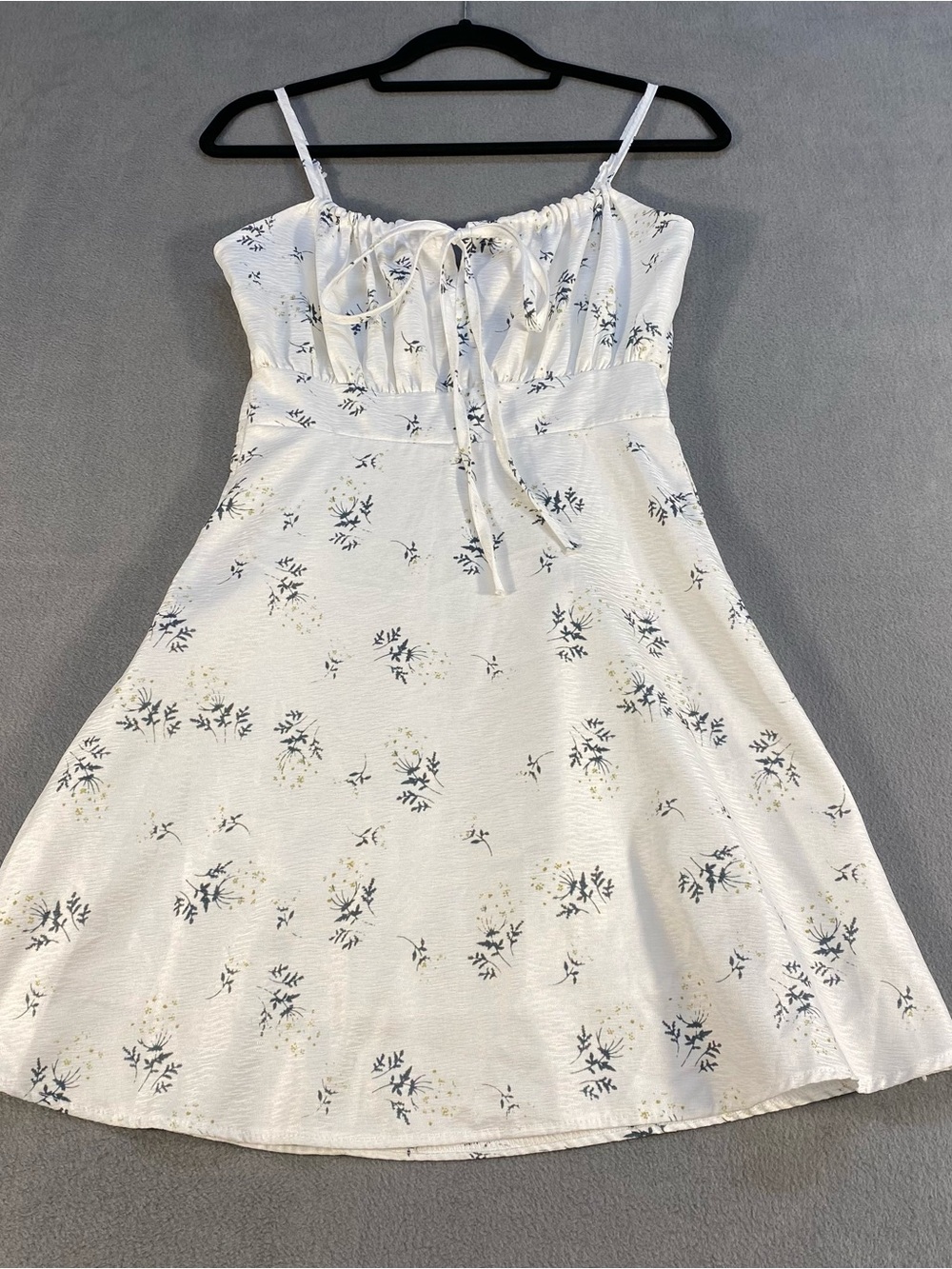 Juniors’ White Floral Tie-Front Sundress with Blue Sprigs, side zipper, size M